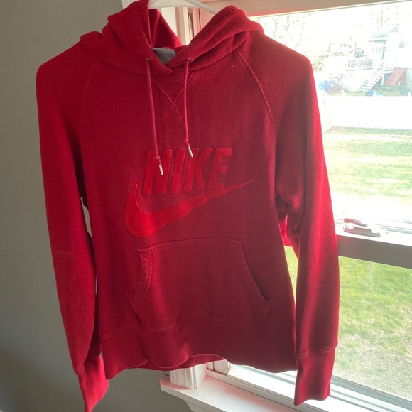 Red Nike Hoodie Sweatshirt - Picture 1 of 3
